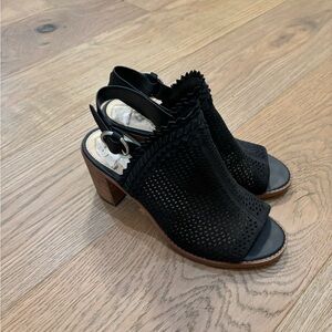 Vince Camuto black suede heels 7